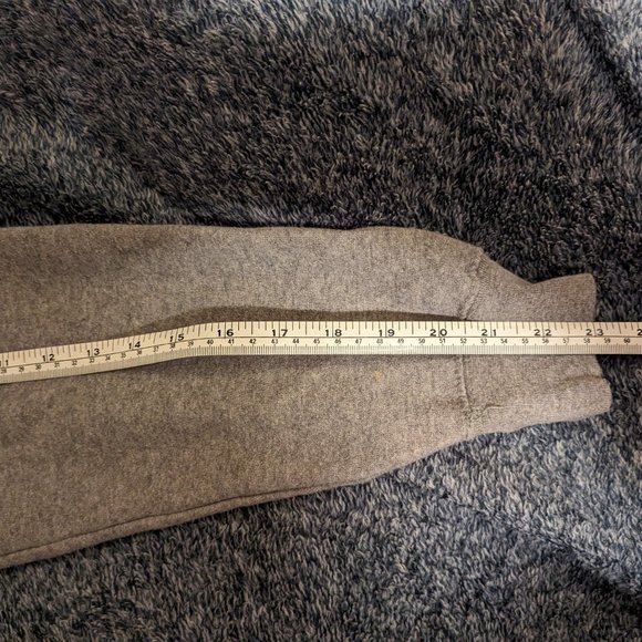 Animal Crossing Sweater - Picture 6 of 6